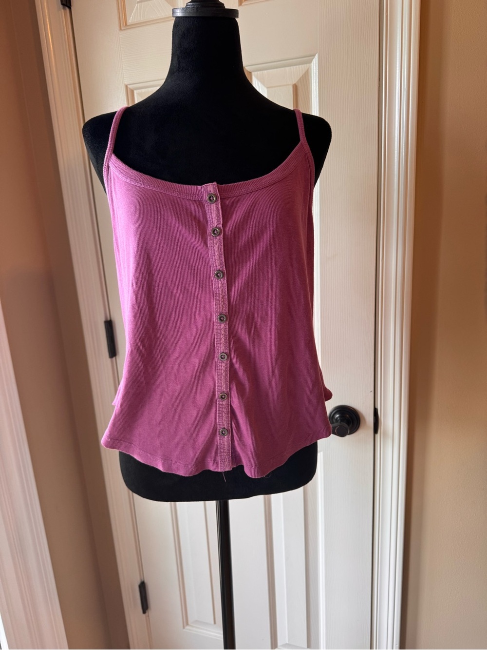 Pilcro Ribbed Button-Front Cami in Raspberry - Sz Large - Picture 4 of 11